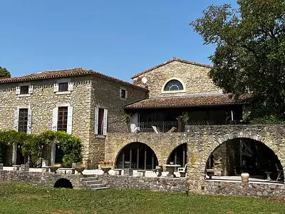 Maison, 868 m²