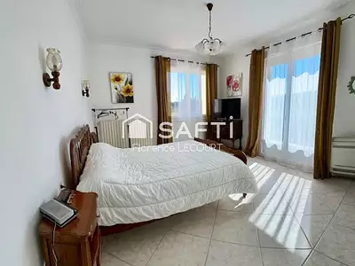 Maison, 220 m²