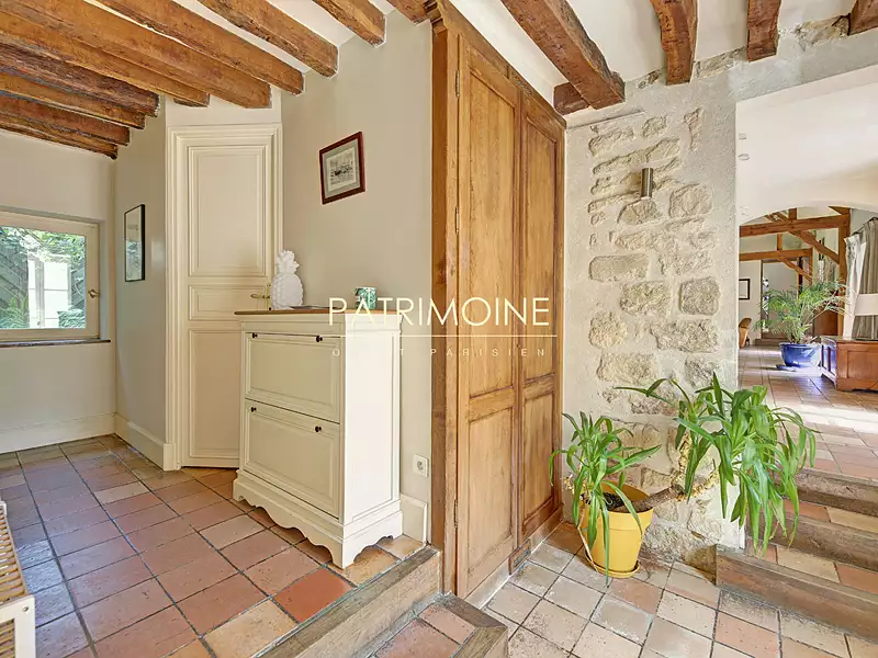 Maison, 240 m²