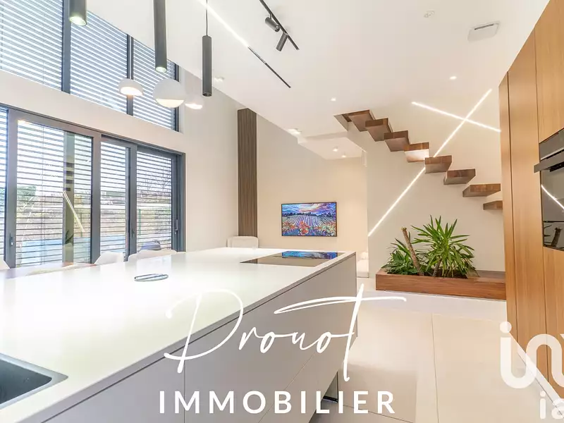 Maison, 226 m²