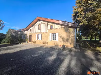 Maison, 248 m²