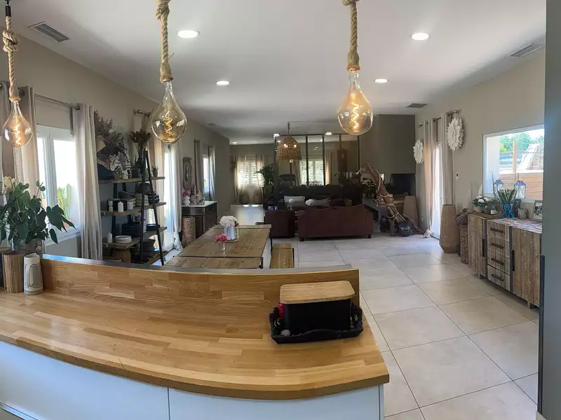 Maison, 200 m²