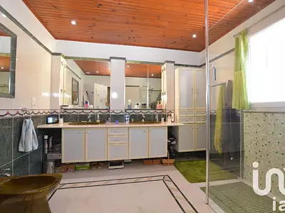 Maison, 168 m²