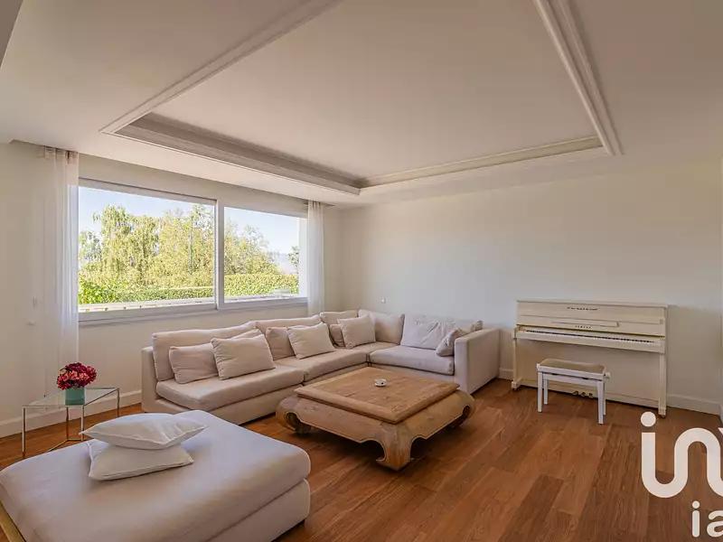 Maison, 300 m²
