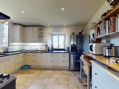 Maison, 590 m²