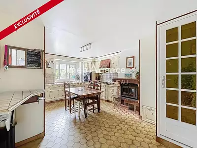 Maison, 225 m²
