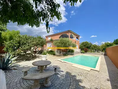 Maison, 174 m²