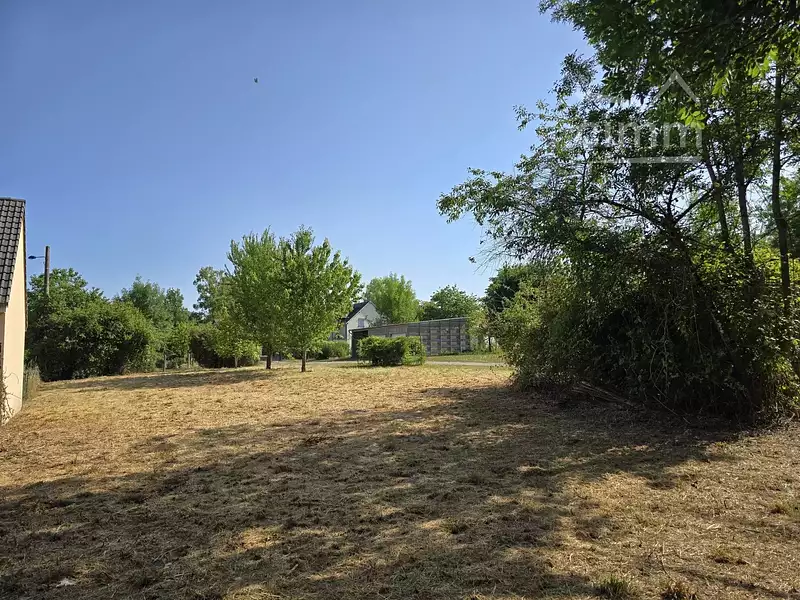 Terrain, 759 m²