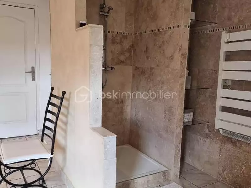 Maison, 239 m²