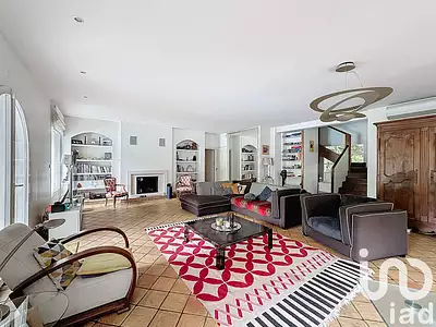 Maison, 239 m²