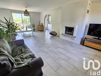Maison, 176 m²