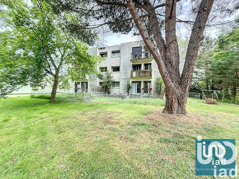 Immeuble, 621 m²