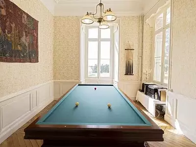 Maison, 1 225 m²