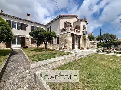 Maison, 268 m²