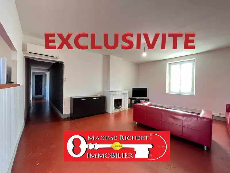 Immeuble, 240 m²