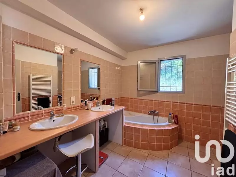 Maison, 156 m²