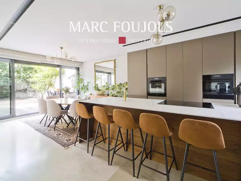 Maison, 195 m²