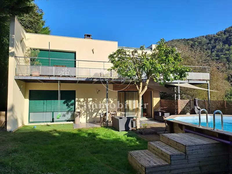 Maison, 245 m²