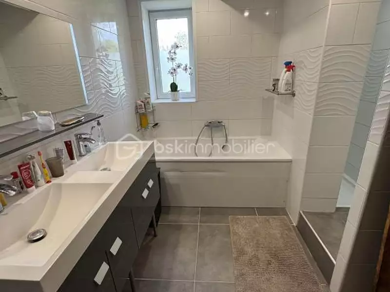 Maison, 300 m²