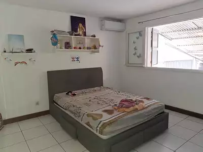 Immeuble, 241 m²