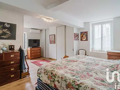 Maison, 240 m²
