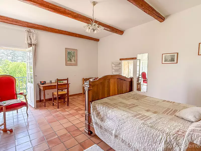 Maison, 326,6 m²