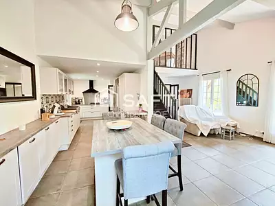 Maison, 193 m²