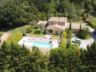 Maison, 222 m²
