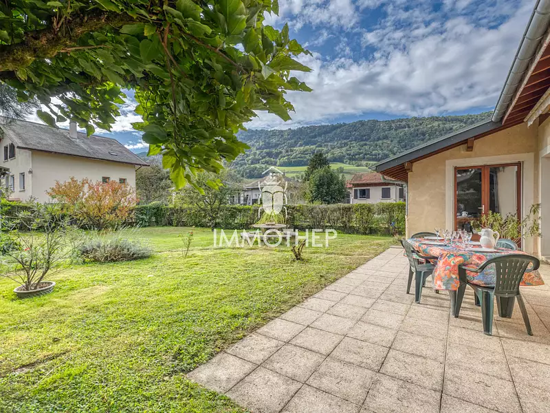 Maison, 248 m²
