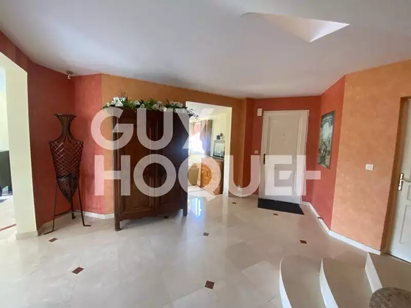 Maison, 200 m²