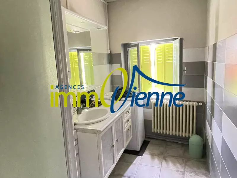 Immeuble, 120 m²