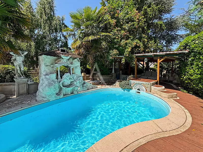 Maison, 185 m²