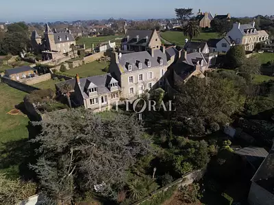 Maison, 260 m²