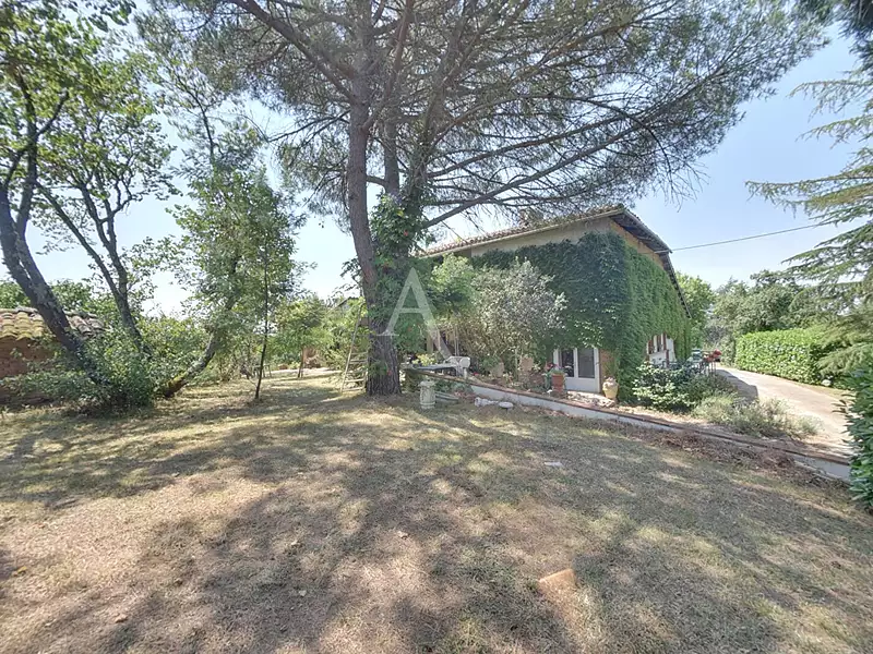 Maison, 400 m²