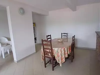 Maison, 253 m²