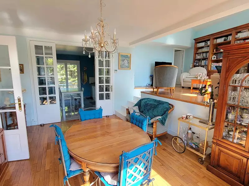 Maison, 230 m²