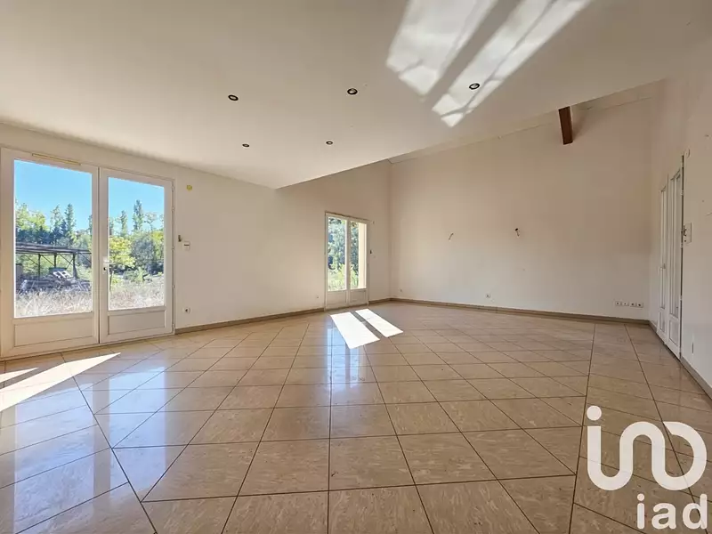 Maison, 196 m²