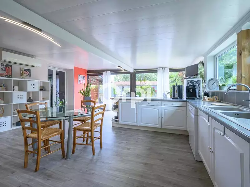 Maison, 170 m²