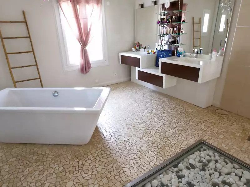 Maison, 234 m²