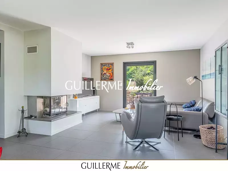 Maison, 168 m²