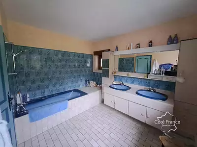Maison, 250 m²