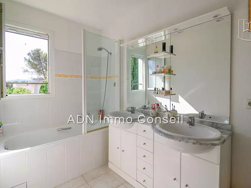Maison, 102 m²
