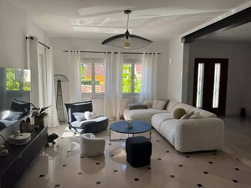 Maison, 145 m²