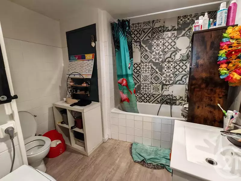Immeuble, 281 m²