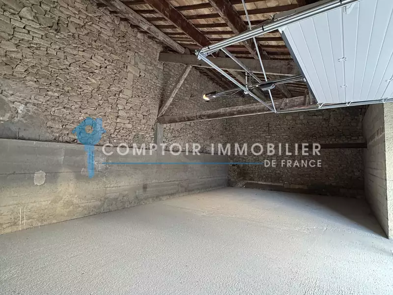 Parking, 87 m²