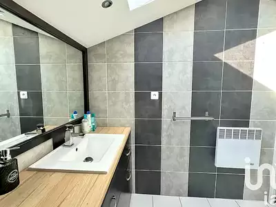 Maison, 250 m²