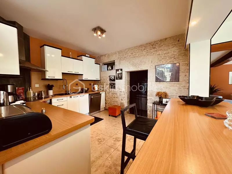 Maison, 201 m²