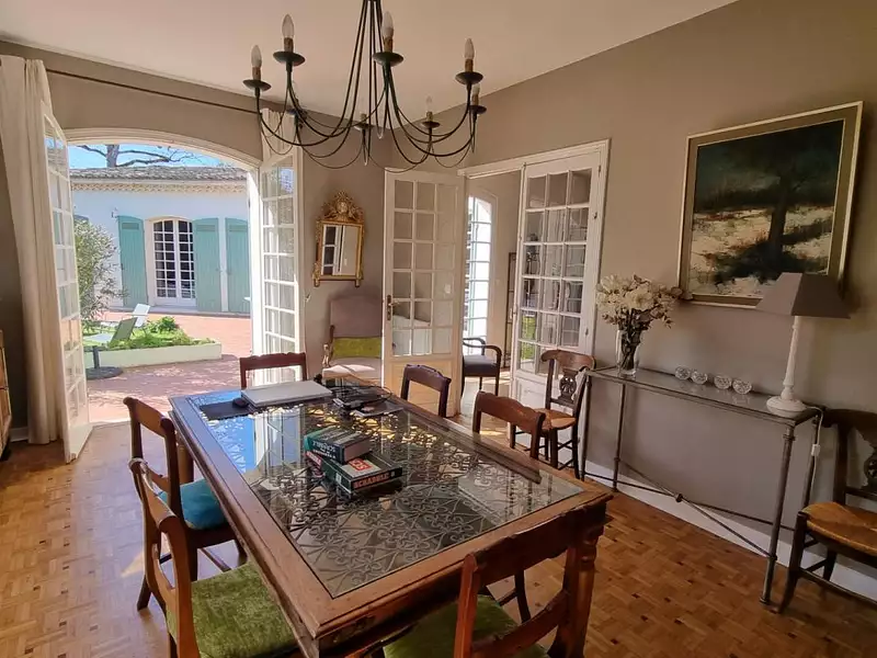 Maison, 233 m²