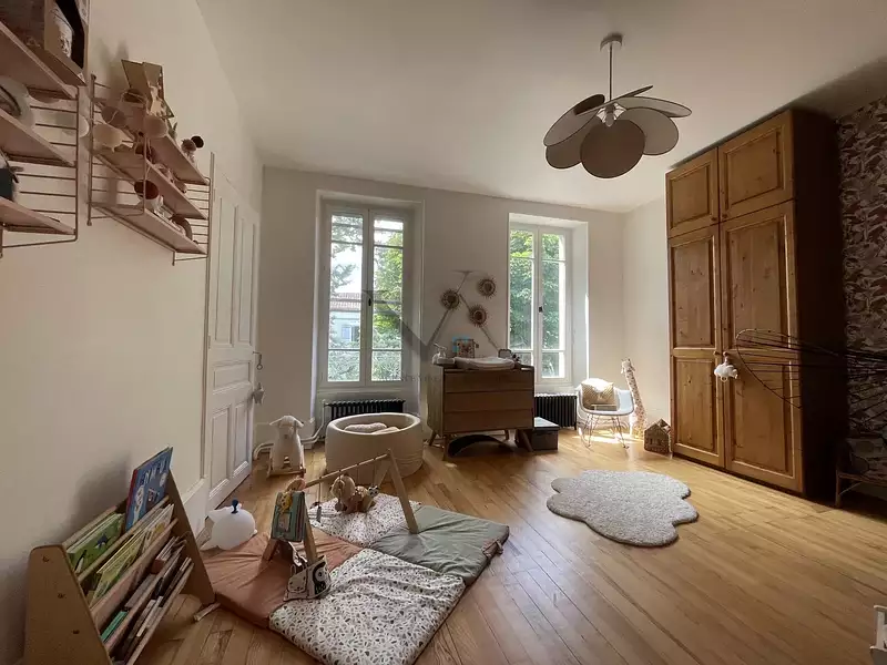 Maison, 242 m²