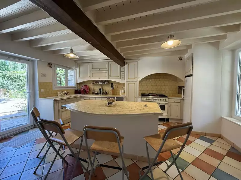Maison, 250 m²